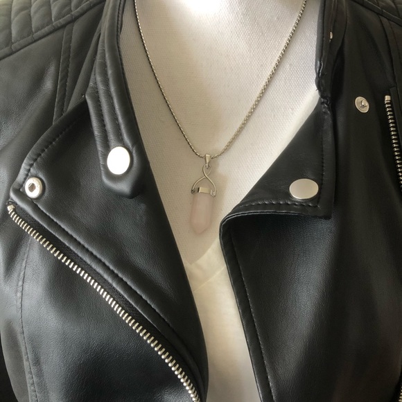 Rose quartz pendant on 18” silver necklace. - Picture 5 of 6